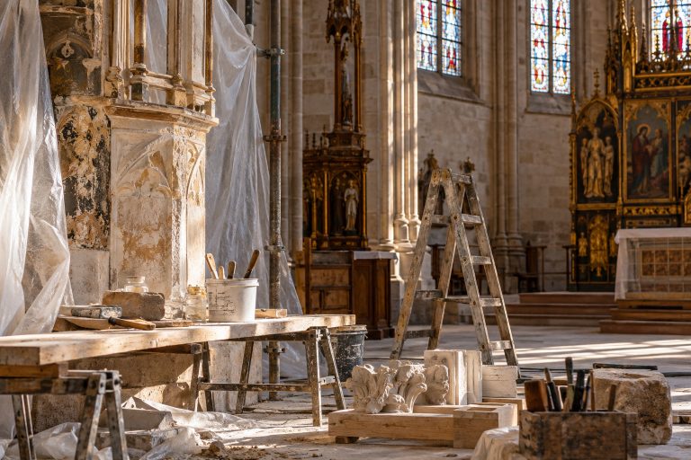 60.520  für die Sanierung der St.-Georg-Kirche in Dischingen